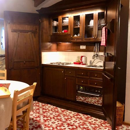 Residenza Matarazzo E Le Sue Soffitte Apartman Castellabate Kültér fotó