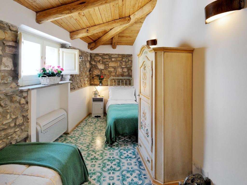 Residenza Matarazzo E Le Sue Soffitte Apartman Castellabate Szoba fotó