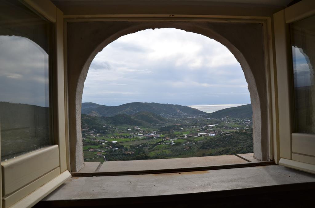 Residenza Matarazzo E Le Sue Soffitte Apartman Castellabate Kültér fotó